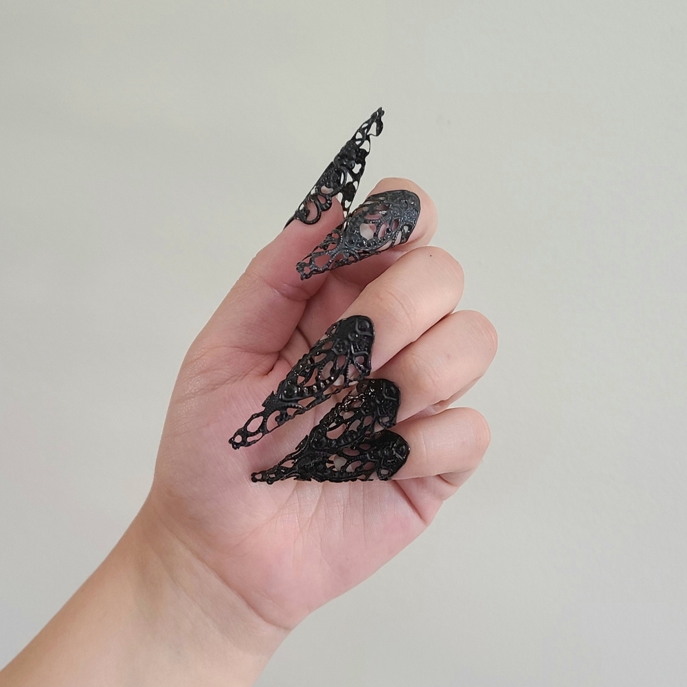 FREE w. Purchase- Filigree Goth Punk Finger Tip Nail Claw Rings